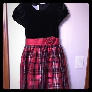 Red formal dress. Velvet top and zip back.